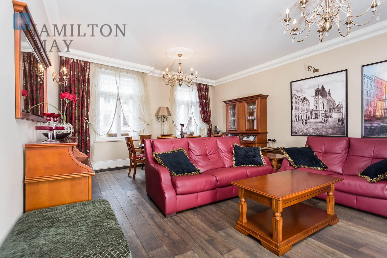 For sale a luxurious 88 sqm apartment with the view over Dominikański Square