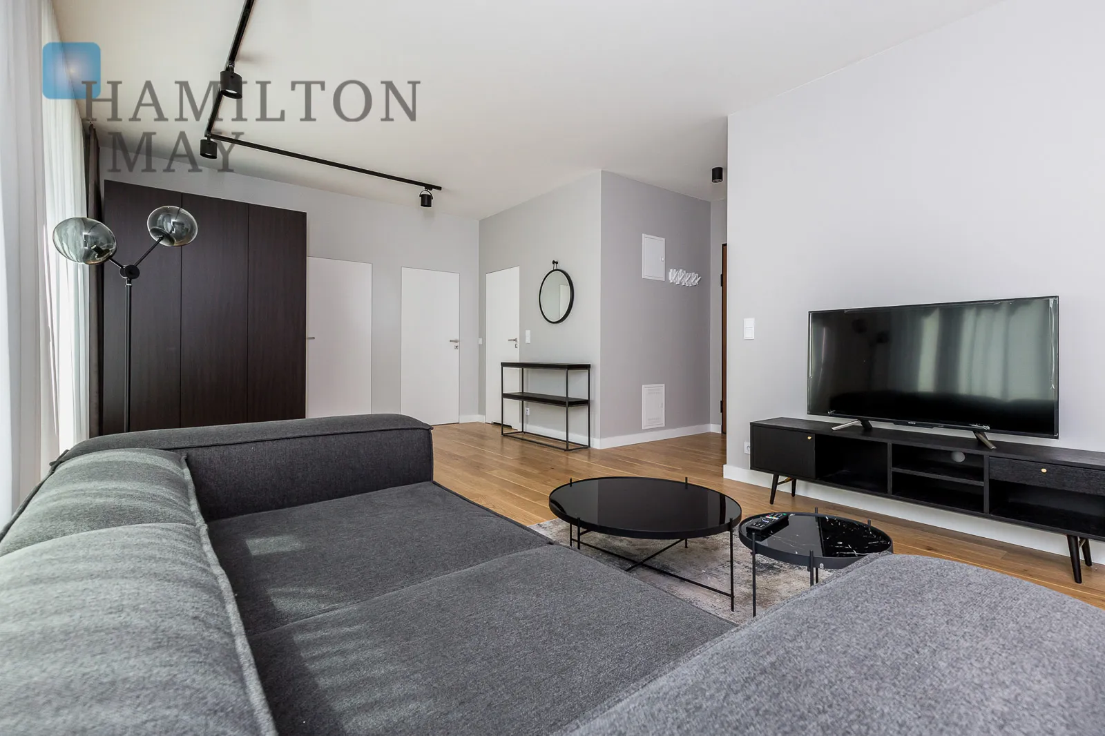 A stylish three-bedroom apartment for rent in Browary Warszawskie - slider