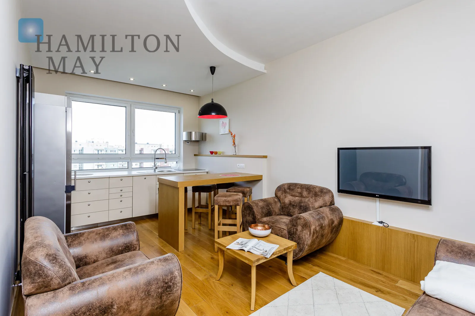 Street: Domaniewska Region: Mokotów Subregion: Ksawerów Distance to centre: 5.2 km Level: 11 Price: 3200 PLN Bedrooms: 1 Bathrooms: 1 Size: 46m2 Price/m2: 70 PLN - slider