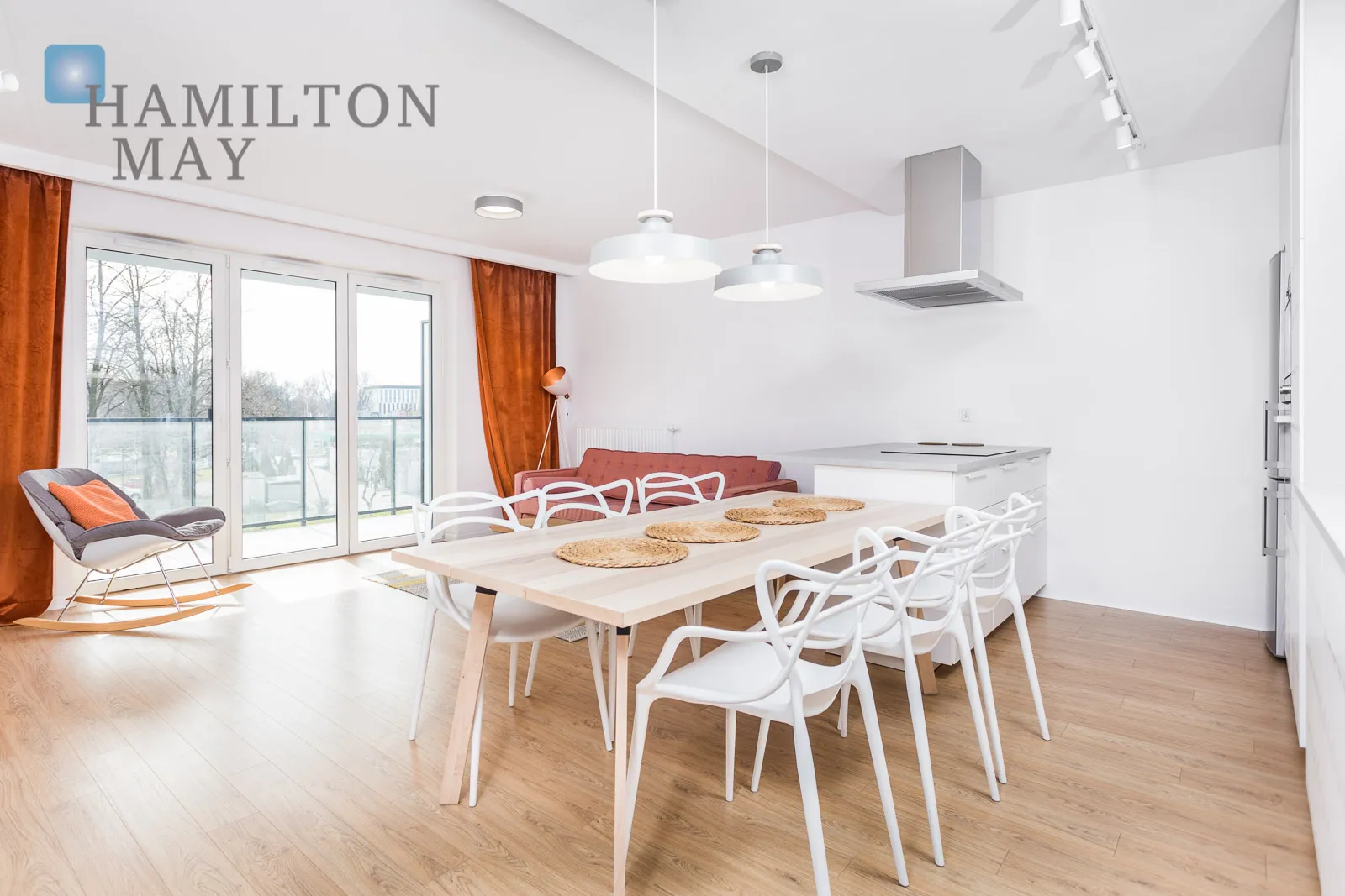 Exclusive, two-story apartment with a dressing room and two bathrooms - slider