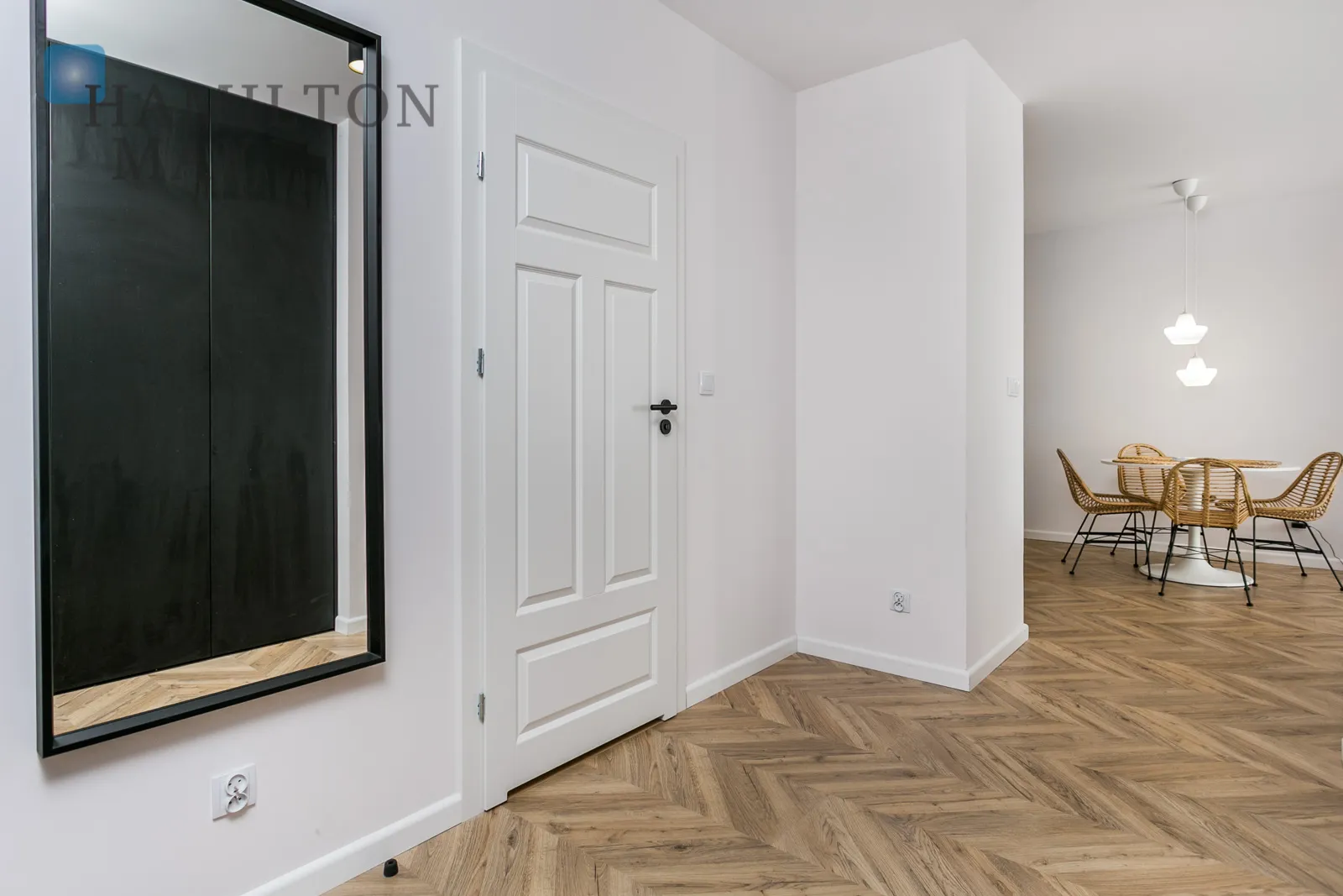 Comfortable top-floor apartment in Krakow - slider