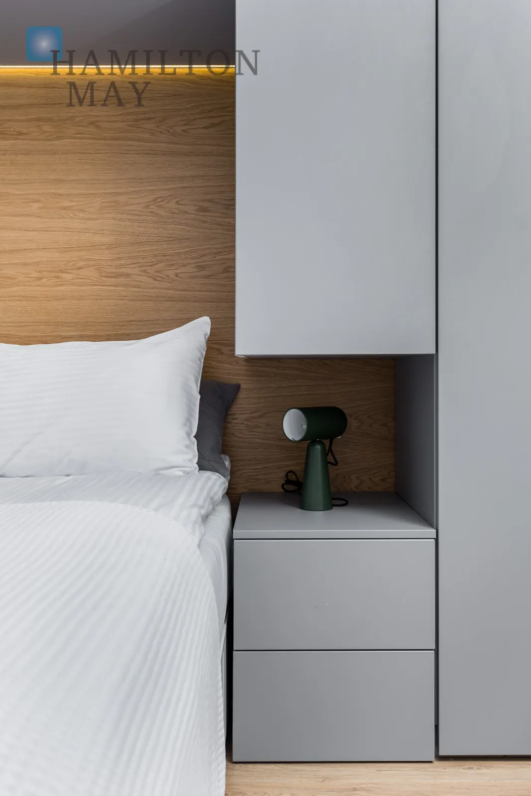 Exclusive, two-story apartment with a dressing room and two bathrooms - slider