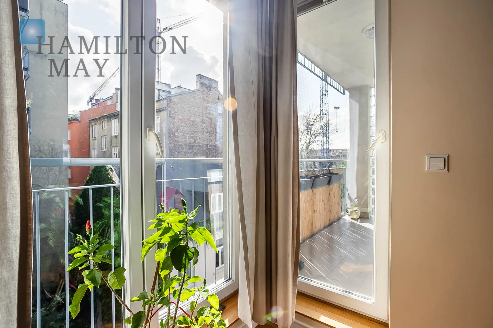 Nowoczesne 4-pokojowe mieszkanie na Pradze - slider