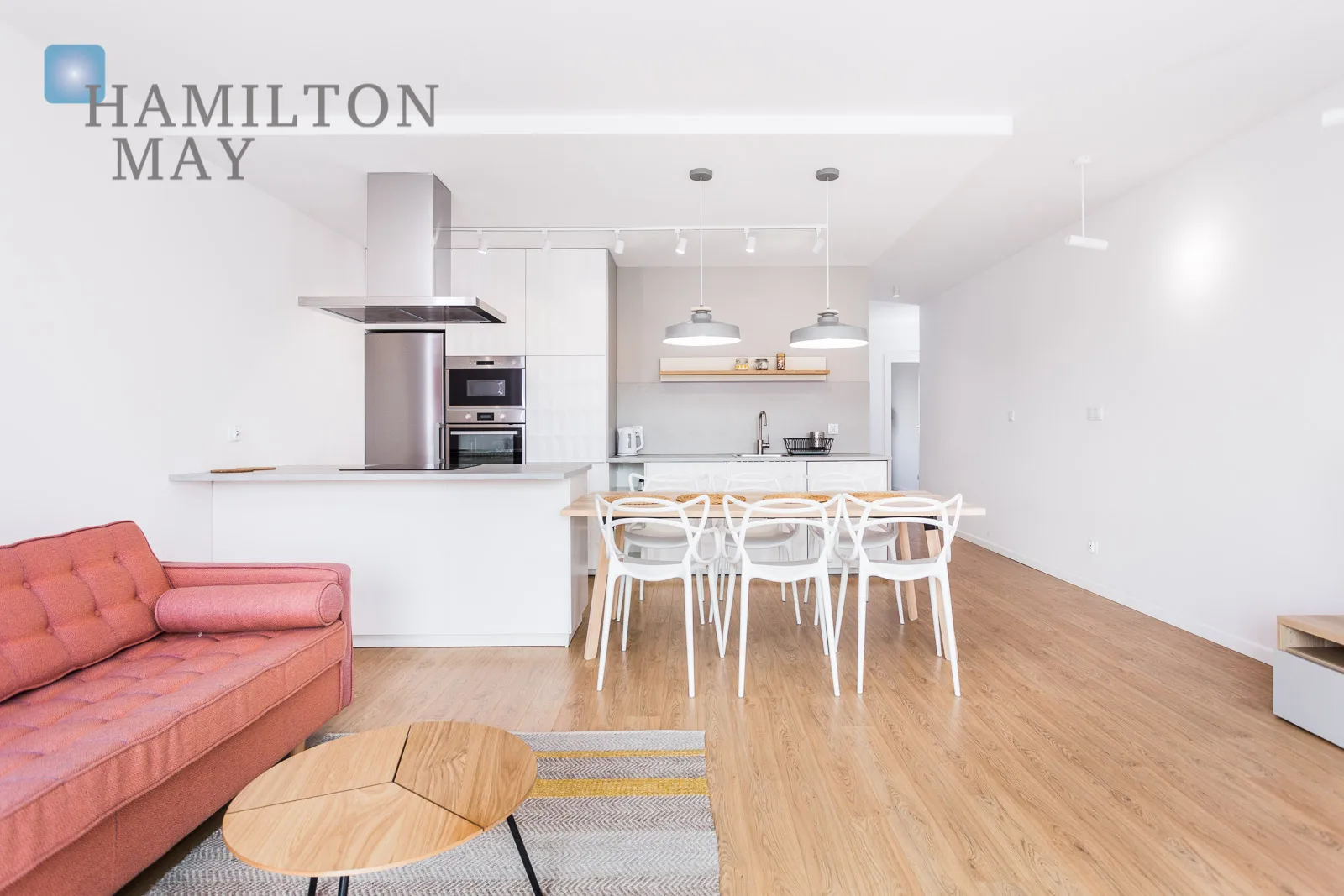 Exclusive, two-story apartment with a dressing room and two bathrooms - slider