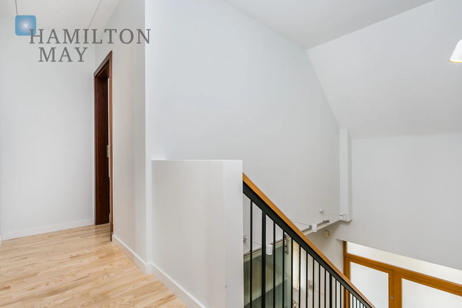 Сучасний будинок у престижній забудові Parkowe Wzgórze - slider