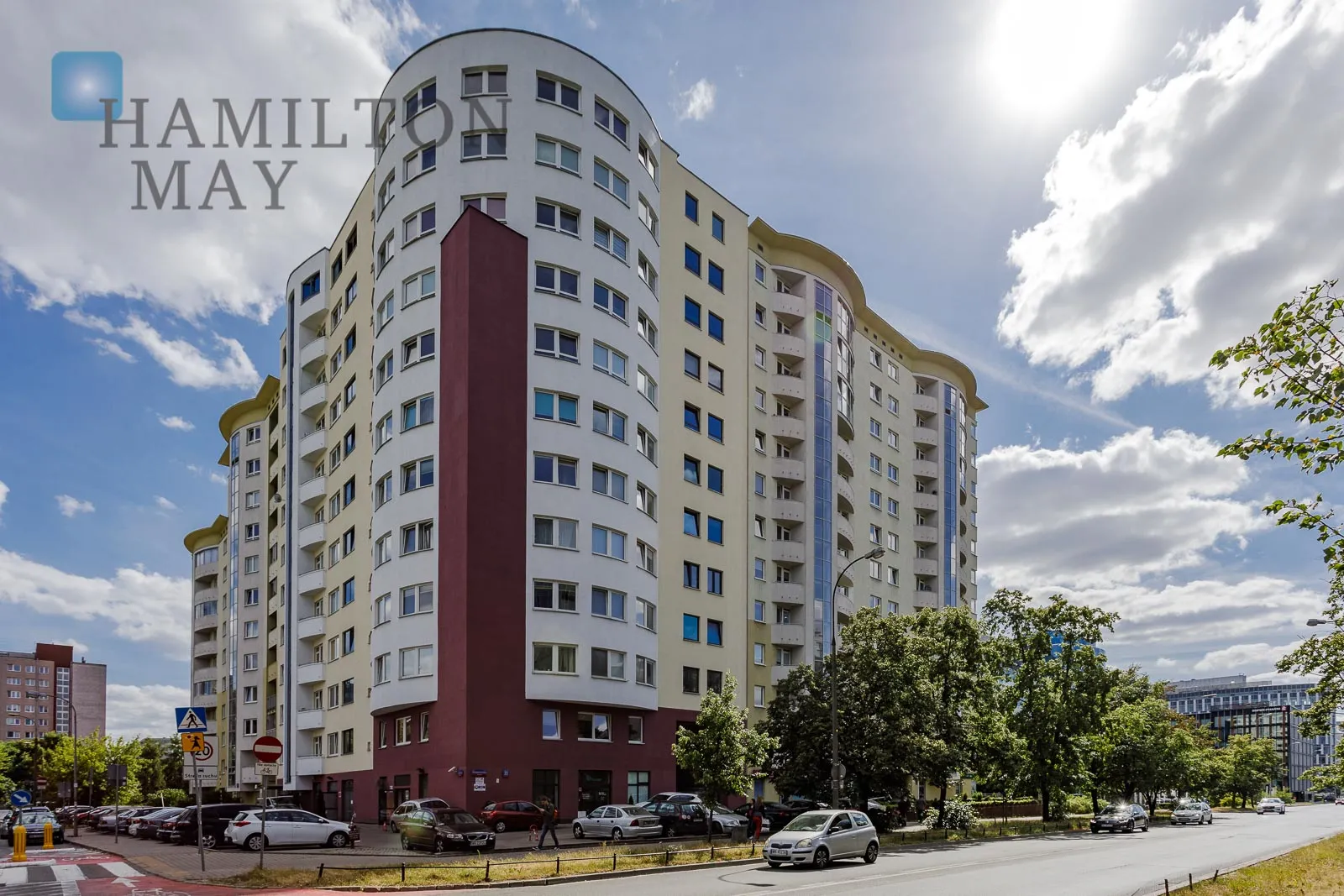 Region: Mokotów Subregion: Ksawerów Distance to centre: 5.2 km Level: 11 Price: 3200 PLN Bedrooms: 1 Bathrooms: 1 - slider