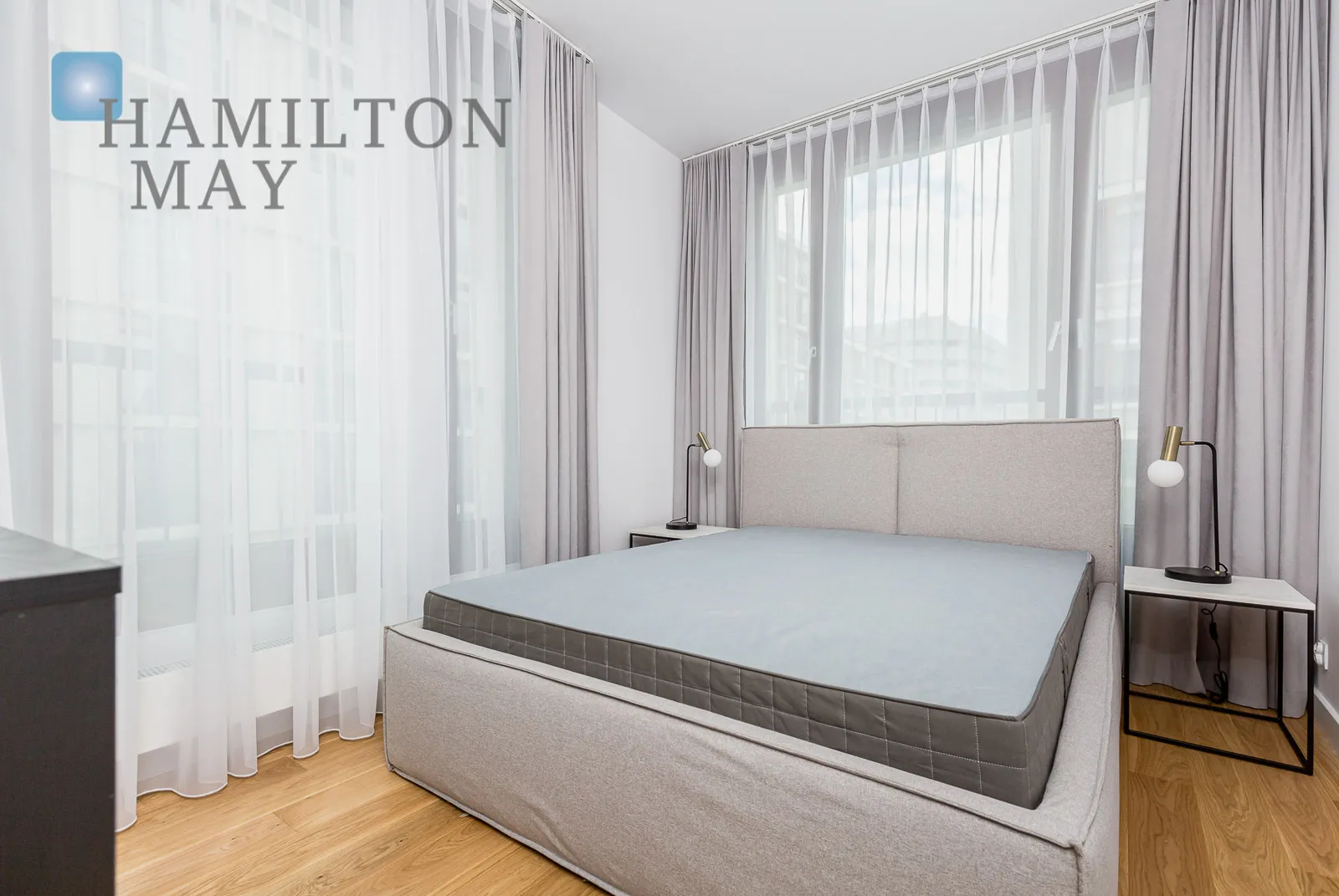 A stylish three-bedroom apartment for rent in Browary Warszawskie - slider