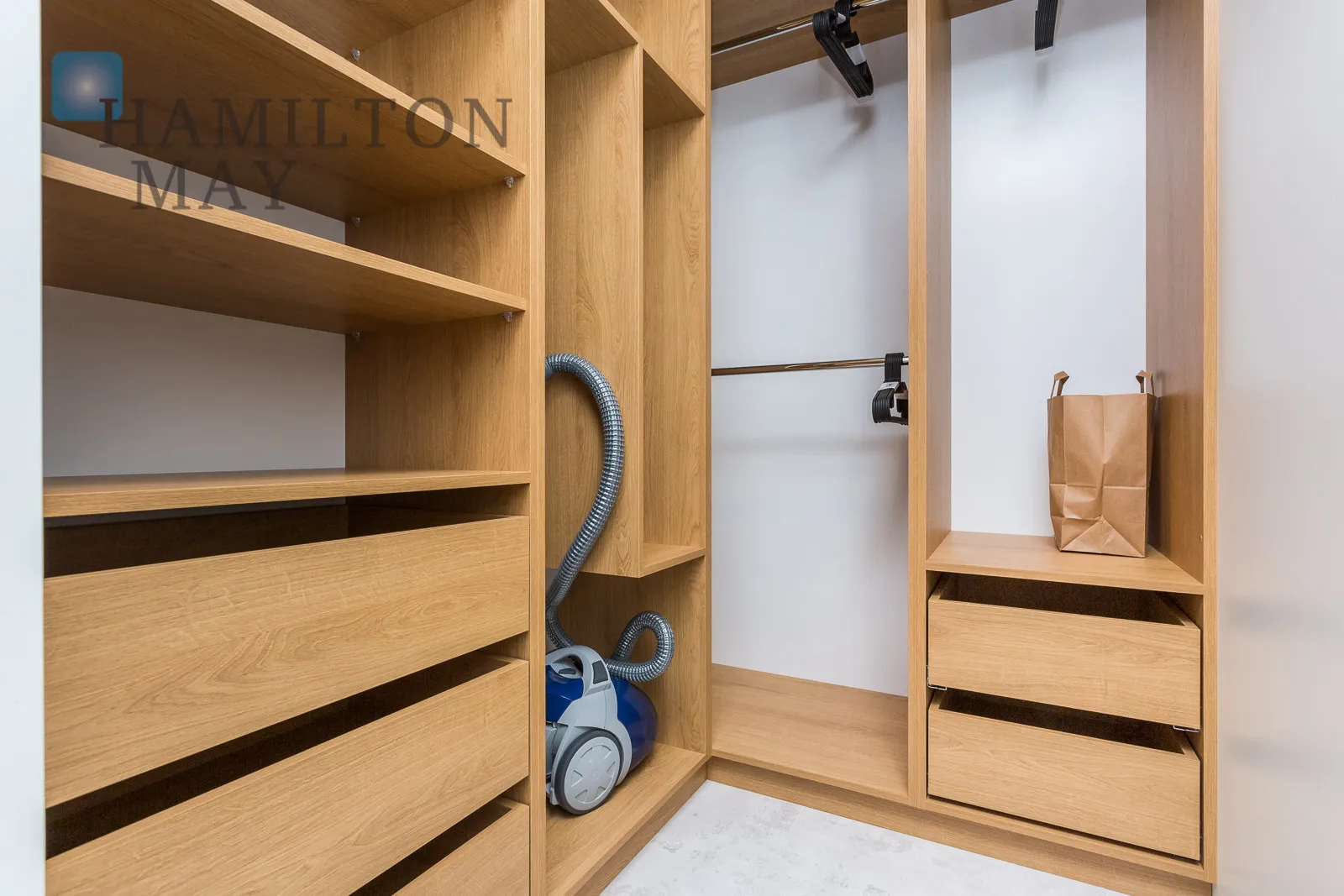 Two-room apartment in the Grzybowska 85 development - slider