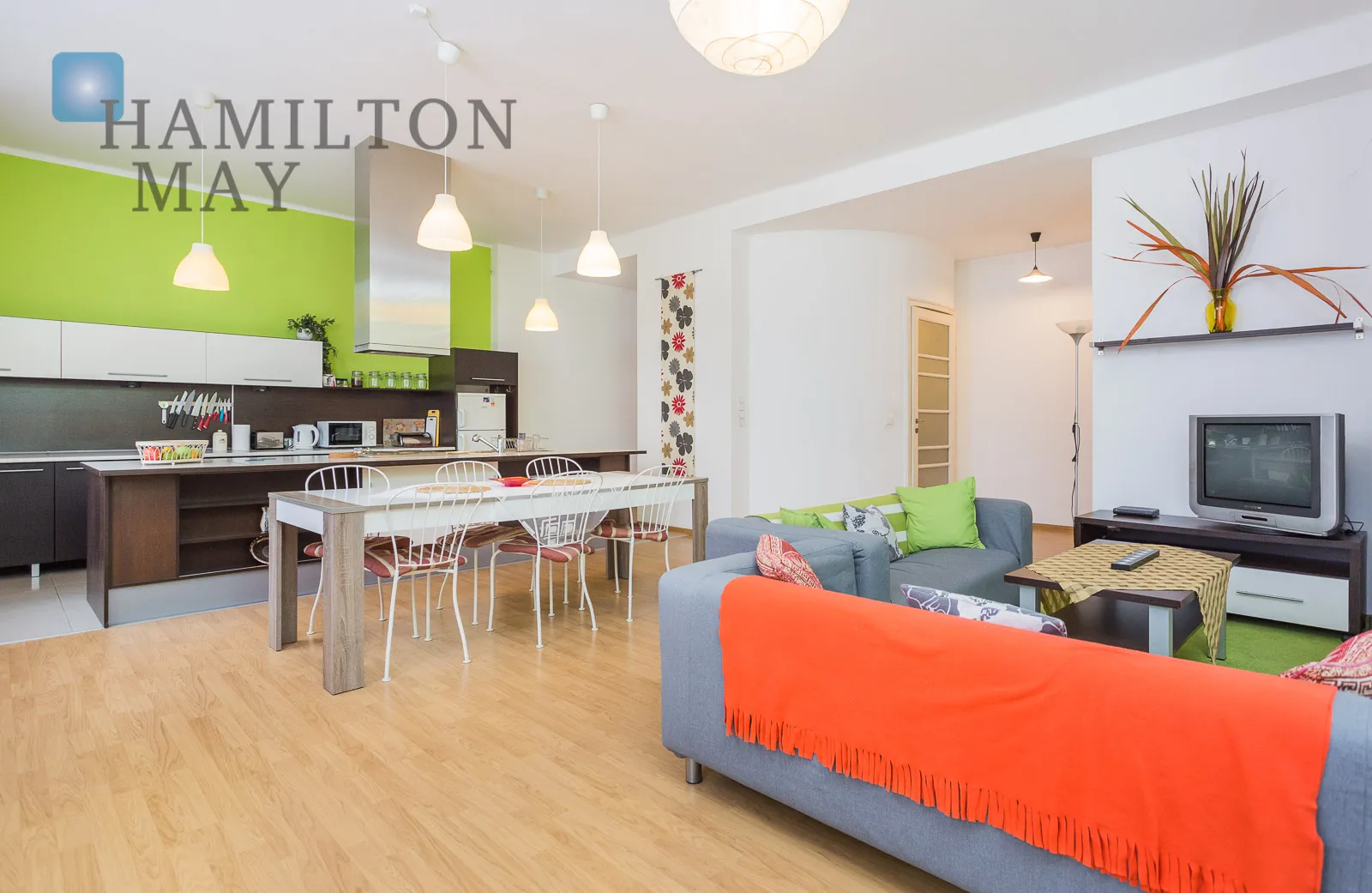 Przestronne i słoneczne mieszkanie z dwoma sypialniami w centrum Krakowa - slider