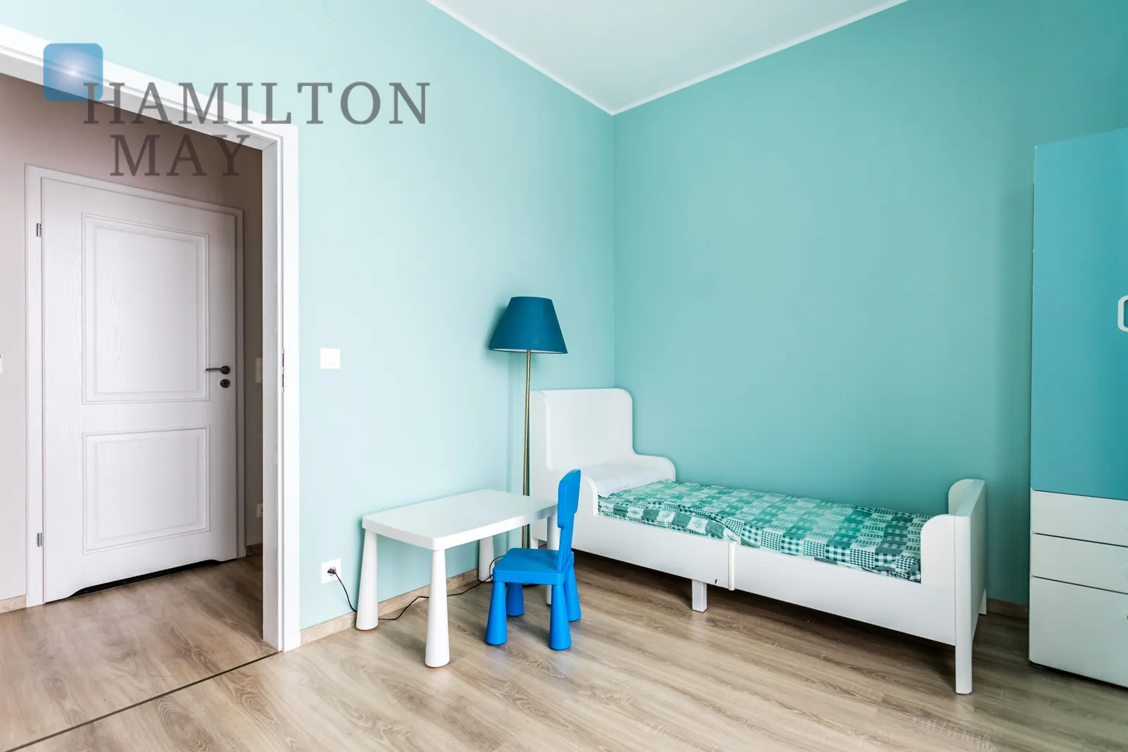 Продається простора квартира з балконом в Мокотові - slider