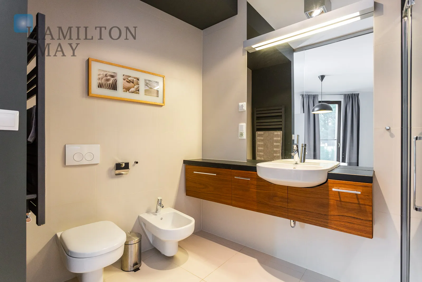 A luxurious apartment in one of the most beautiful places in Krakow - slider