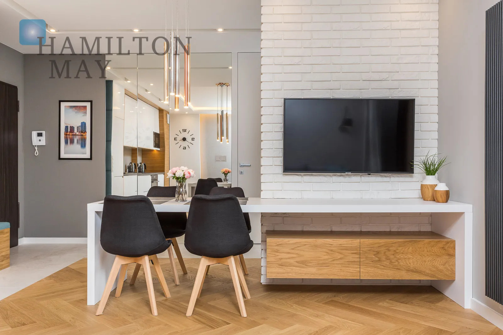 Two-room apartment in the Grzybowska 85 development - slider