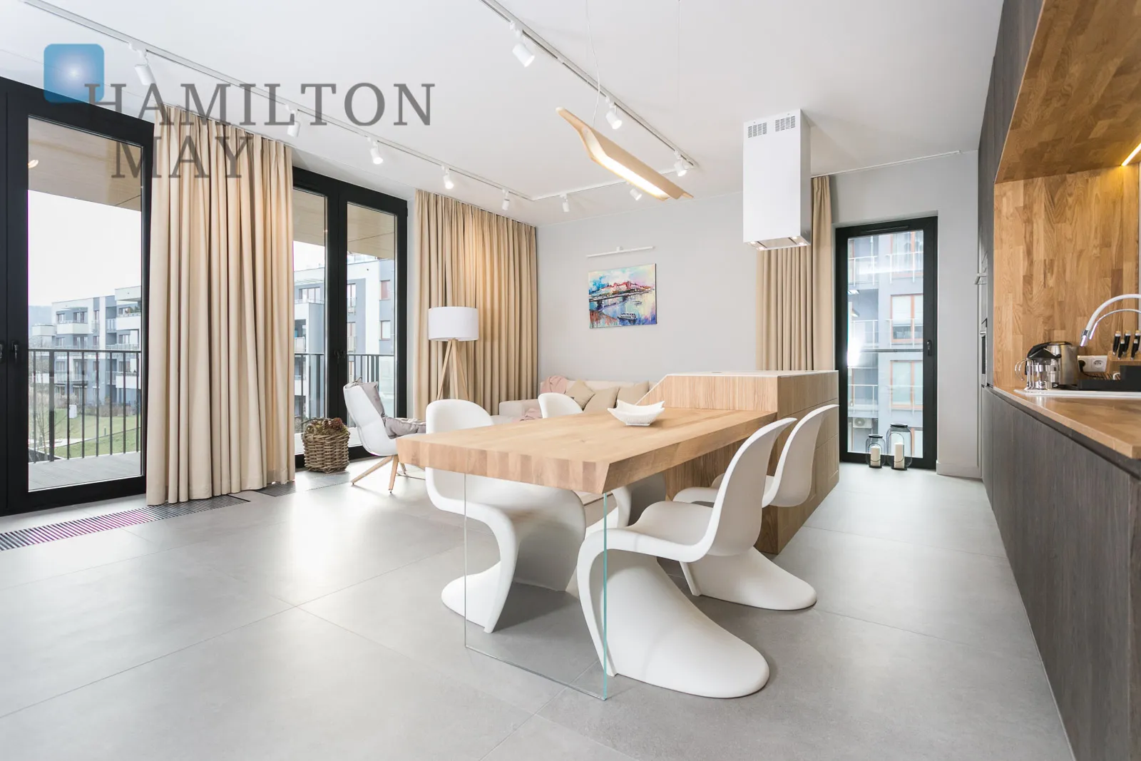 Елегантна 3-кімнатна квартира з терасою в Кроводжі - slider