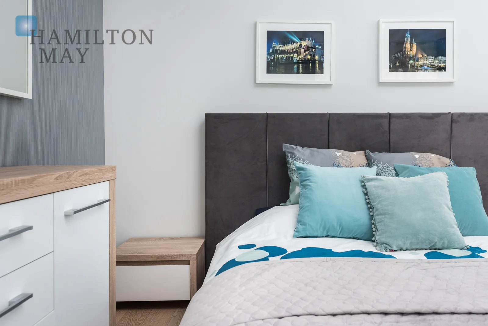 Ekskluzywny apartament z balkonem w sercu Krakowa - slider