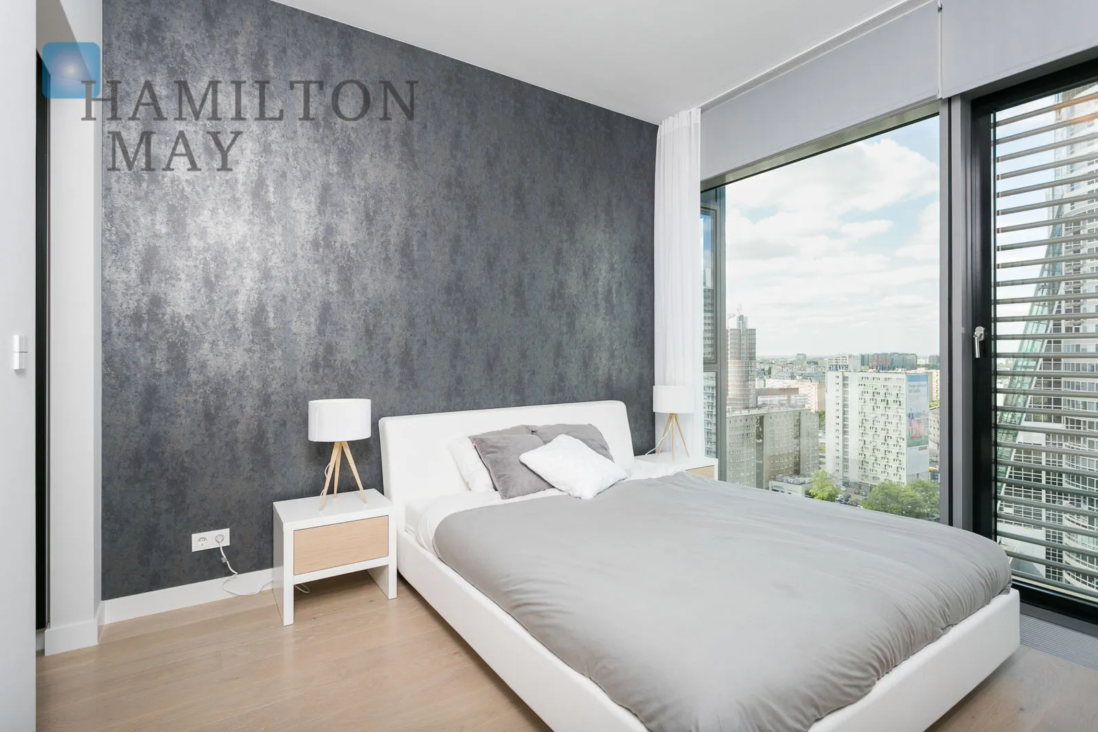 Ekskluzywny apartament z widokiem na centrum Warszawy - slider