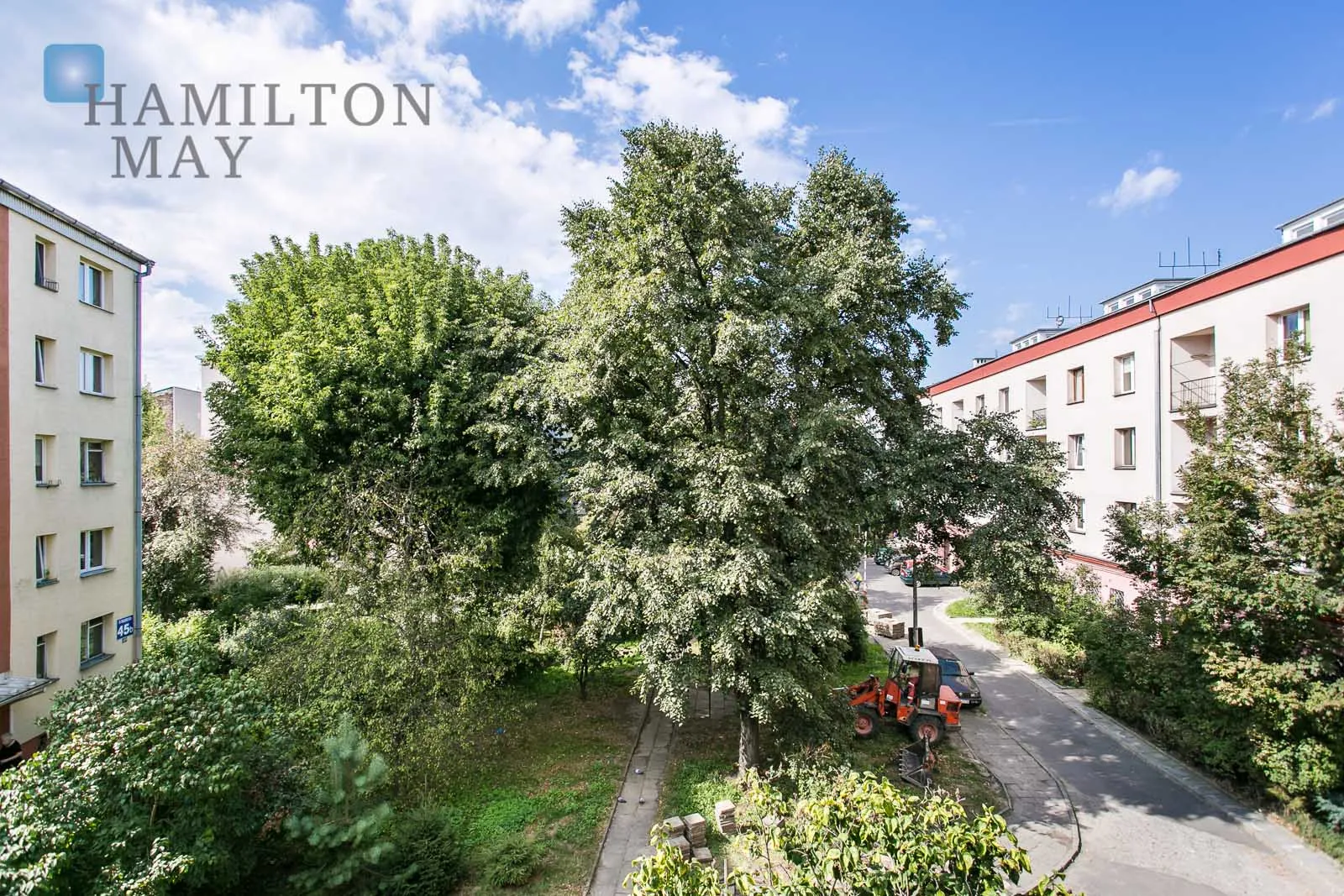 Spacious and quiet apartment located on Grzegórzecka Street - slider