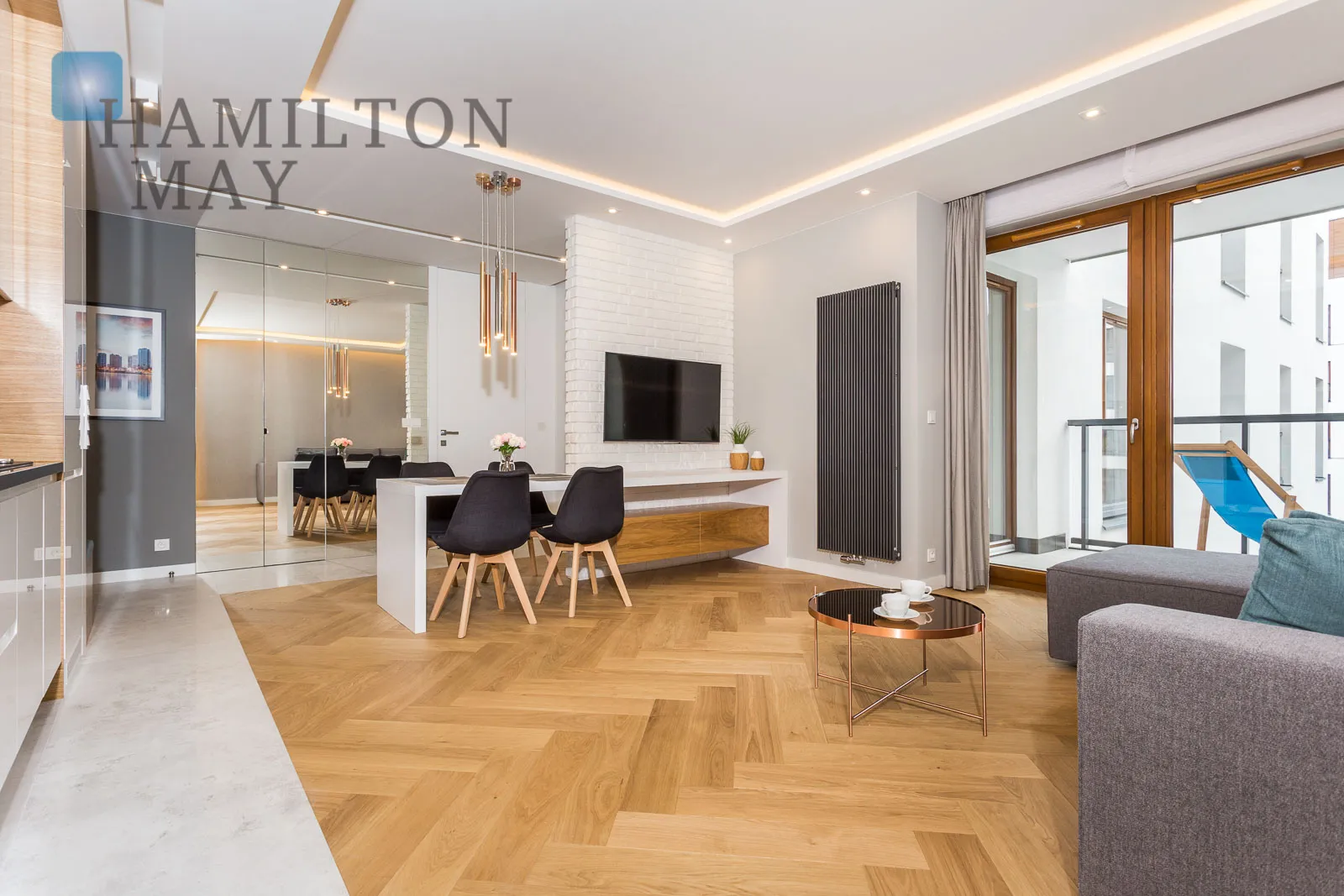 Two-room apartment in the Grzybowska 85 development - slider
