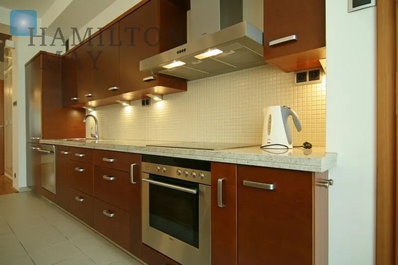 Modern two bedroom apartment in a great location - slider