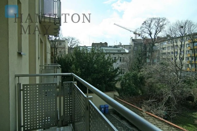 Modern two bedroom apartment in a great location - slider