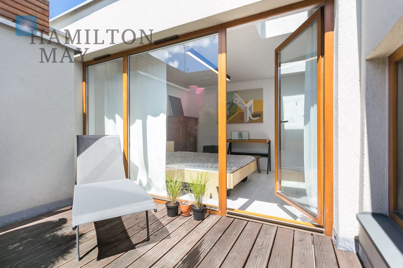 A unique apartment with an attic mezzanine adn terace in the heart of Kraków - slider