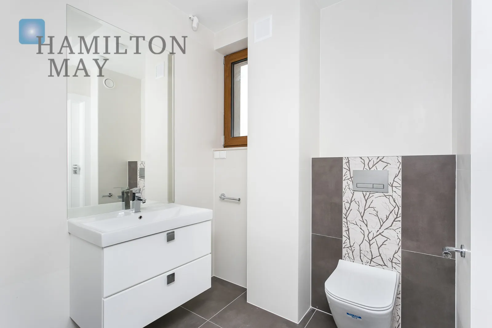 A beautiful, modern house in the Kapriola estate, right next to Miasteczko Wilanów - slider