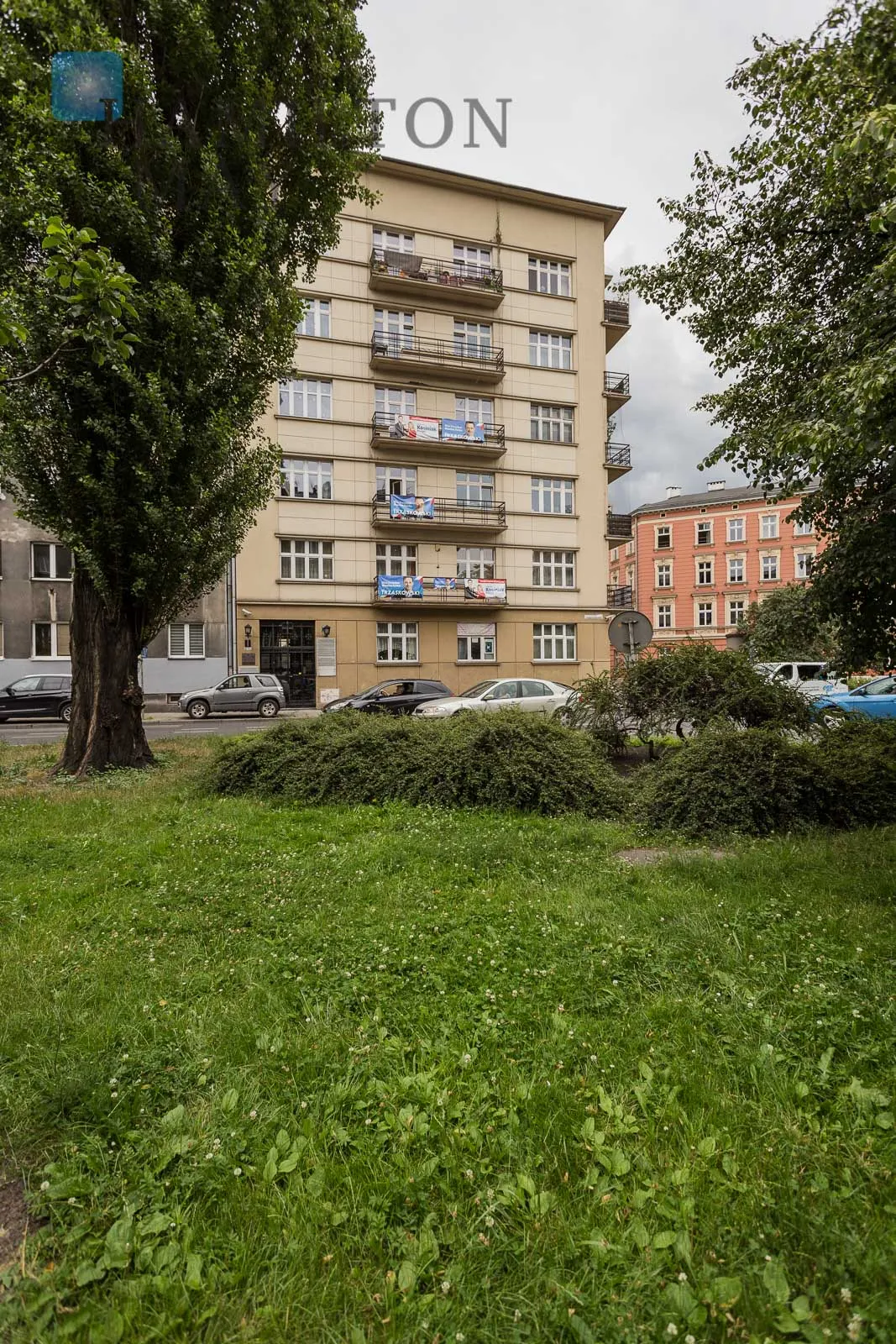 Przestronne i słoneczne mieszkanie z dwoma sypialniami w centrum Krakowa - slider