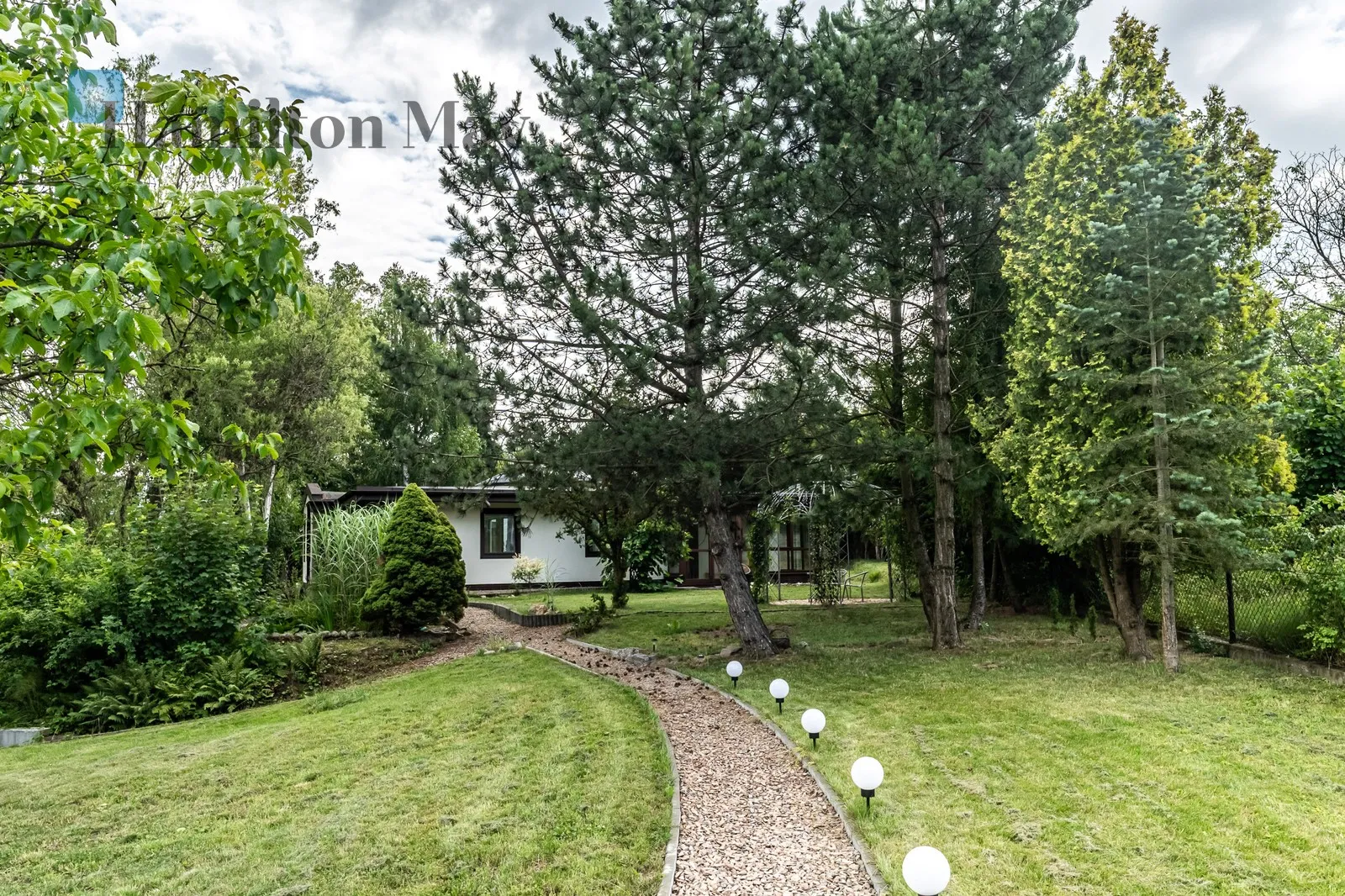 Spacious house in southern Kraków with a large garden, 6 km from Lusina and 9 km from the Old Town - slider