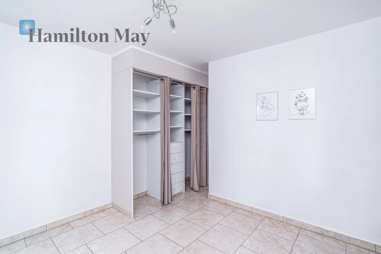 Spacious house in southern Kraków with a large garden, 6 km from Lusina and 9 km from the Old Town - slider