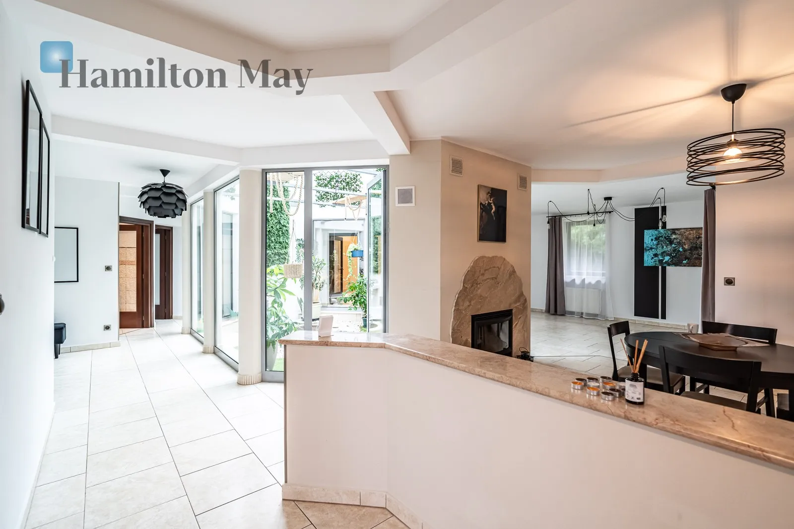 Spacious house in southern Kraków with a large garden, 6 km from Lusina and 9 km from the Old Town - slider