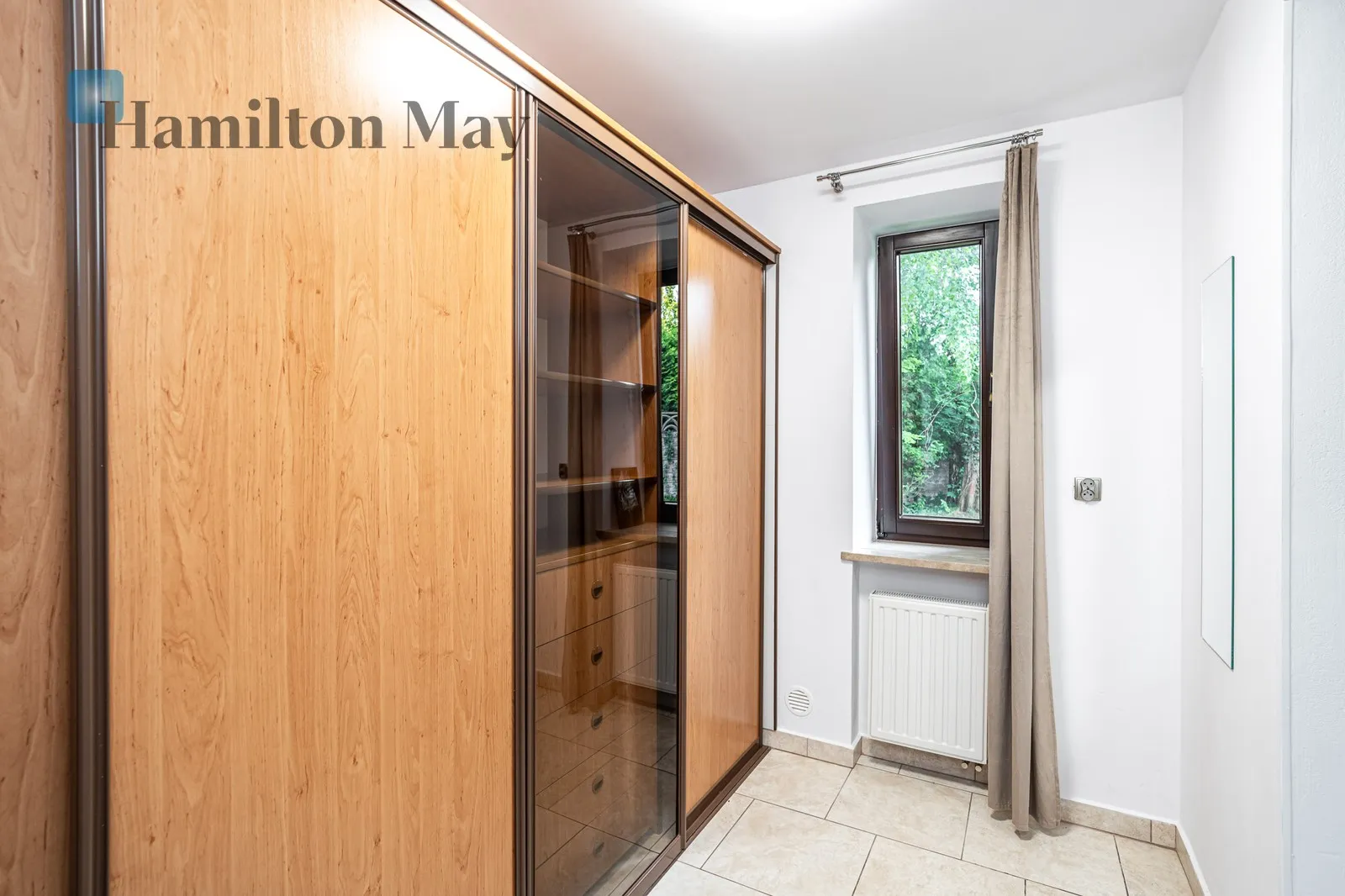 Spacious house in southern Kraków with a large garden, 6 km from Lusina and 9 km from the Old Town - slider