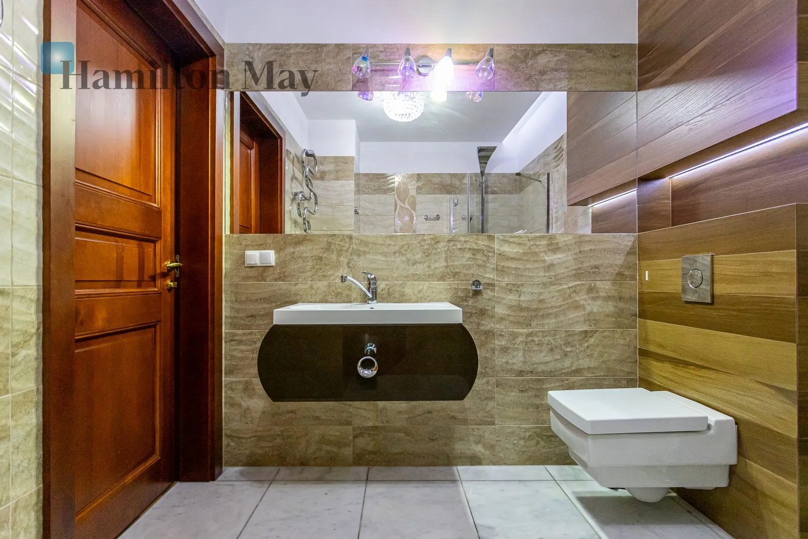Subregion: Nowe Miasto Distance to centre: 3.02 km Level: 16 Price: 11000 PLN Bedrooms: 3 Bathrooms: 2 Size: 132m2 Price/m2: 83 PLN - slider