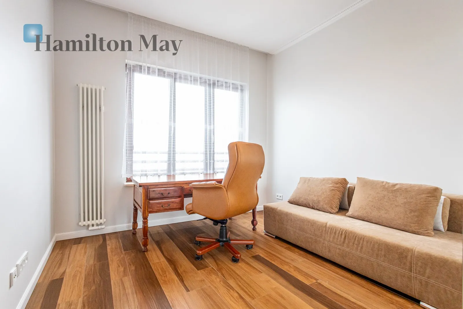 Distance to centre: 3.02 km Level: 16 Price: 11000 PLN Bedrooms: 3 Bathrooms: 2 Size: 132m2 Price/m2: 83 PLN - slider