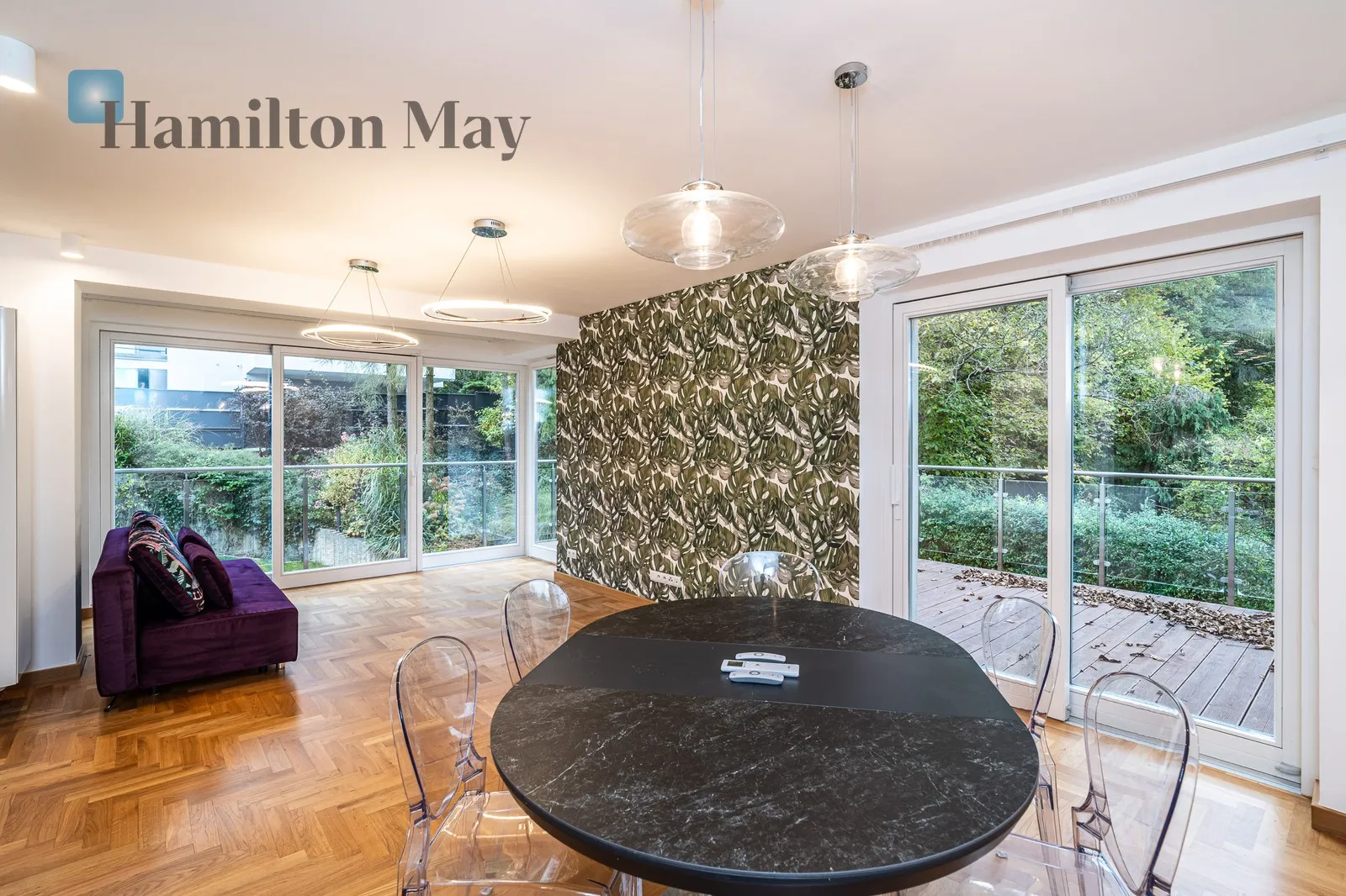 City: Kraków Street: Erazma i Stanisława Fabijańskich Region: Zwierzyniec Distance to centre: 3.33 km Price: 11000 PLN Bedrooms: 4 Bathrooms: 3 - slider