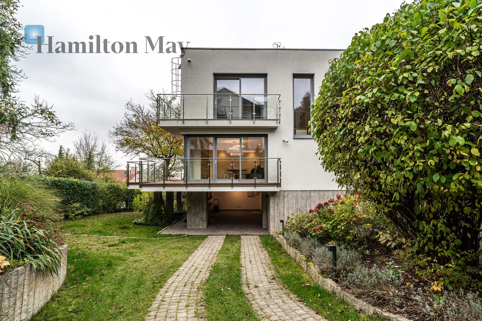 Bathrooms: 3 Plot size: 600m2 Price/m2: 69 PLN - slider