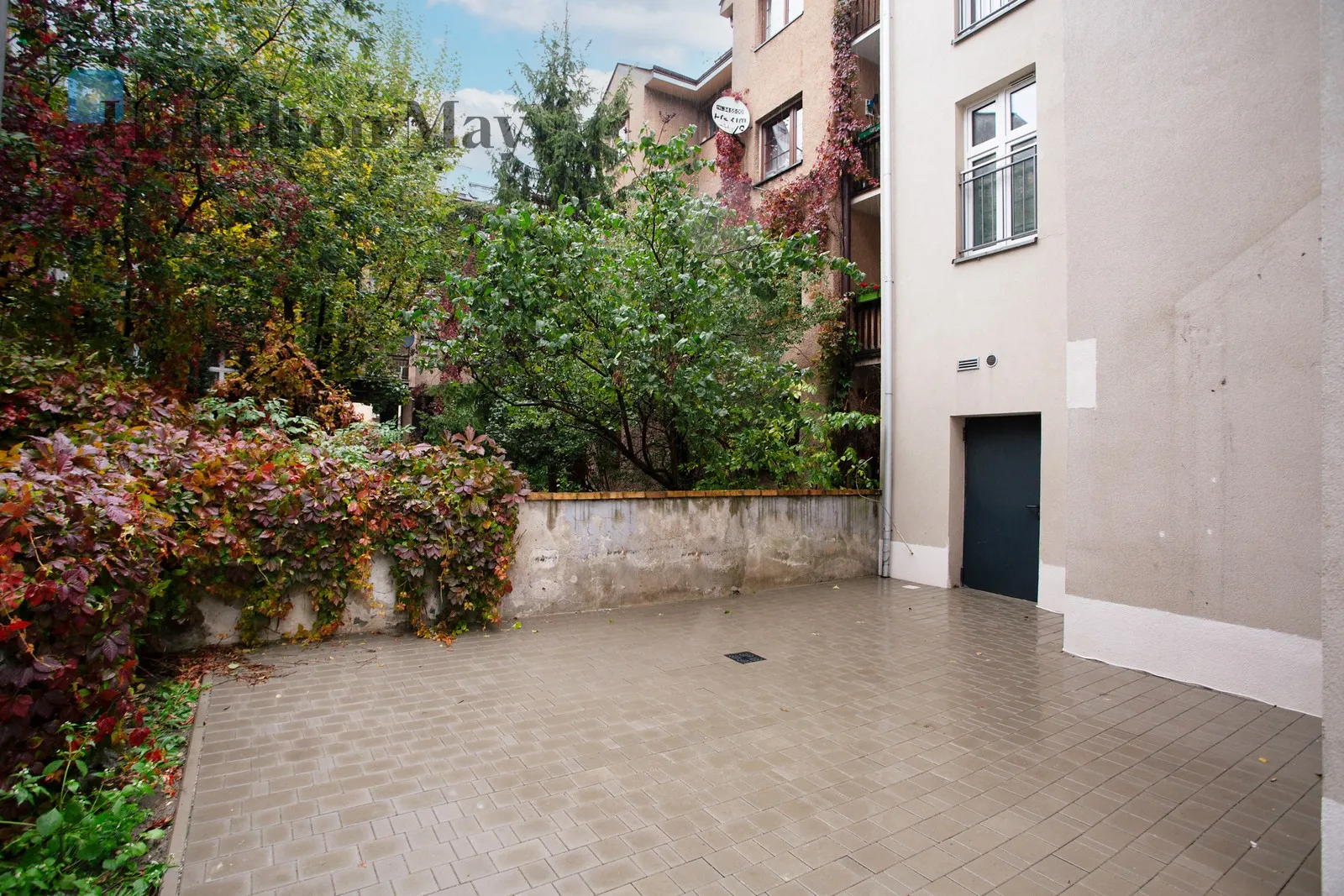 Region: Stare Miasto Subregion: Kazimierz Price: 12000 PLN Bedrooms: null - slider