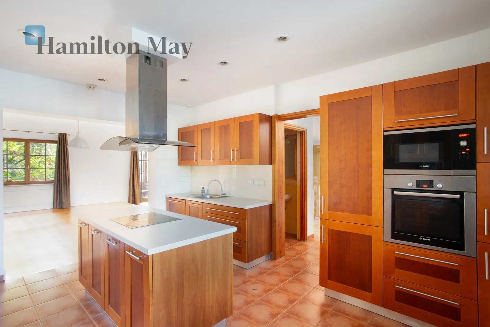 A spacious detached house in the immediate vicinity of Decjusza Park in Wola Justowska - slider