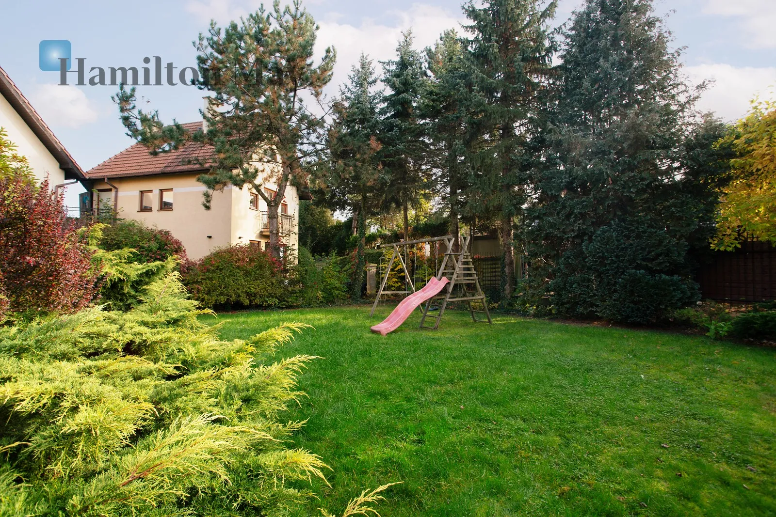 A spacious detached house in the immediate vicinity of Decjusza Park in Wola Justowska - slider