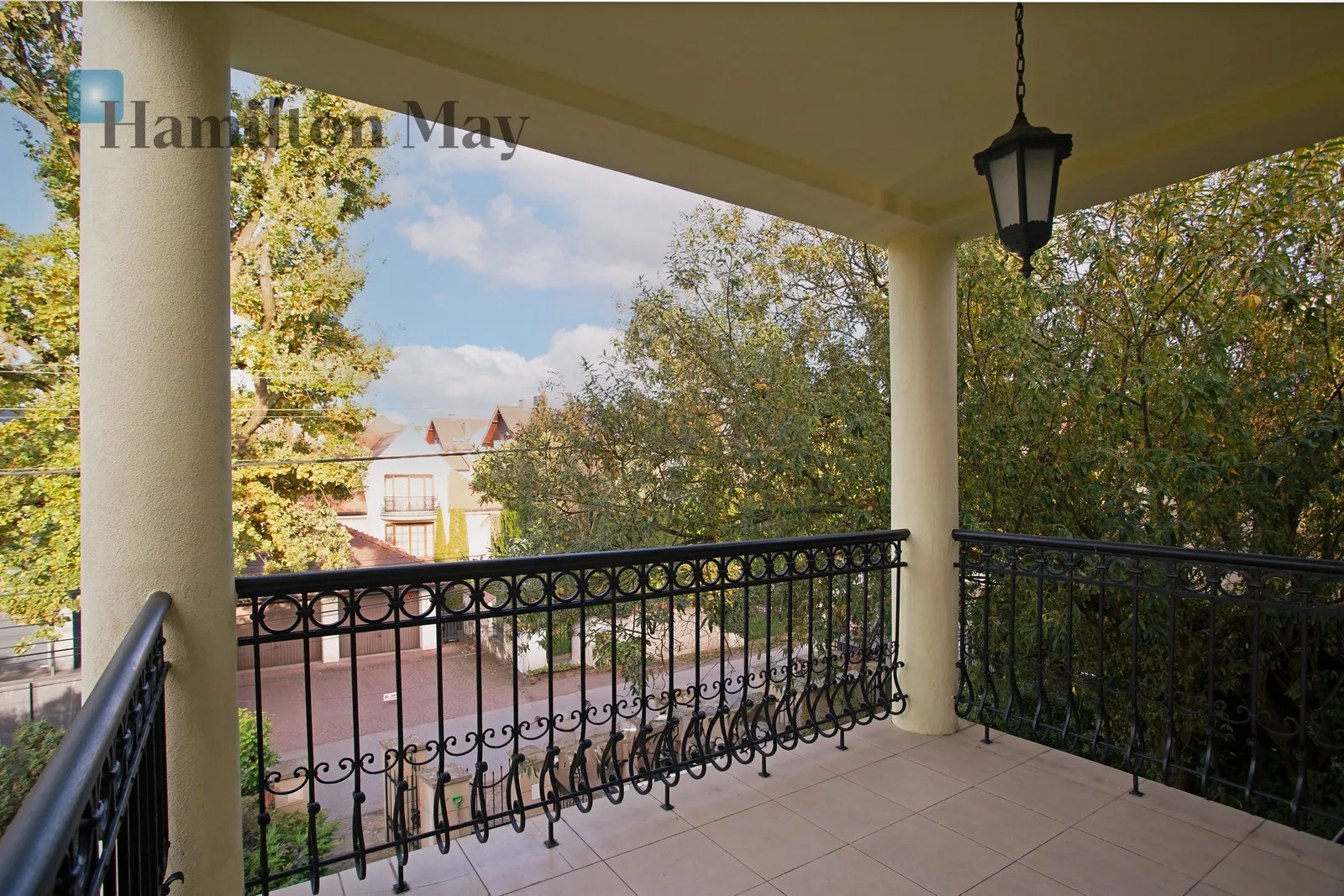 A spacious detached house in the immediate vicinity of Decjusza Park in Wola Justowska - slider
