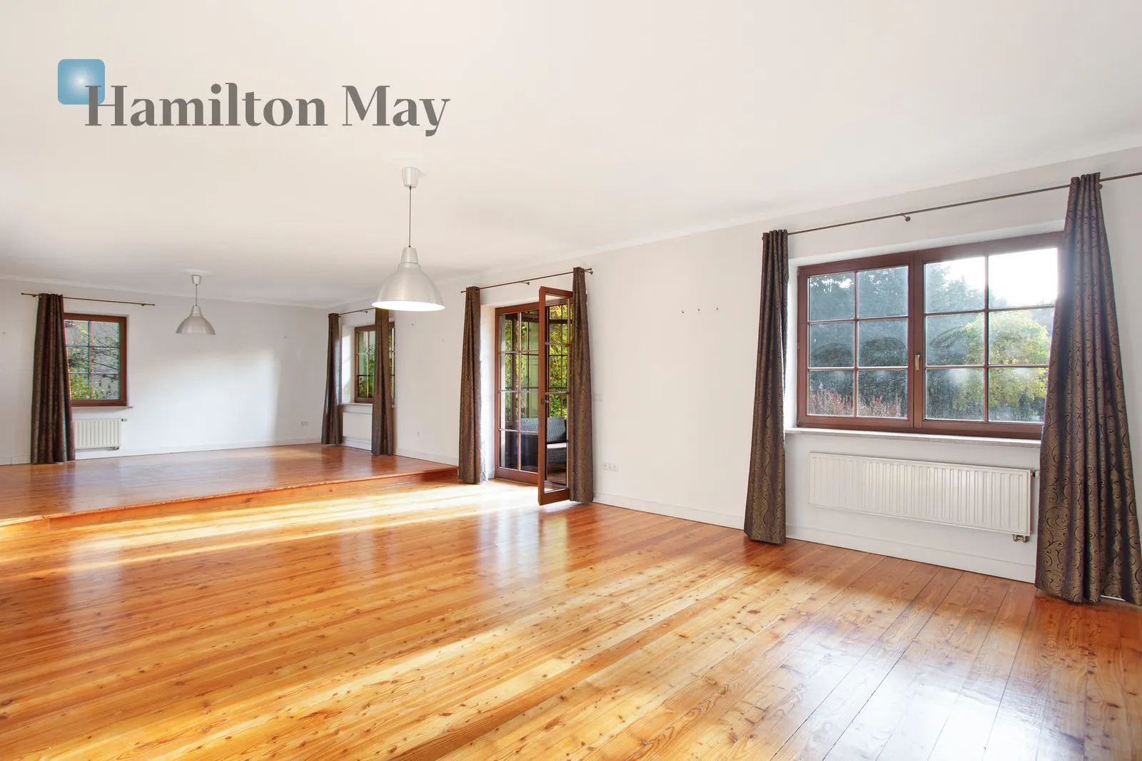 A spacious detached house in the immediate vicinity of Decjusza Park in Wola Justowska - slider