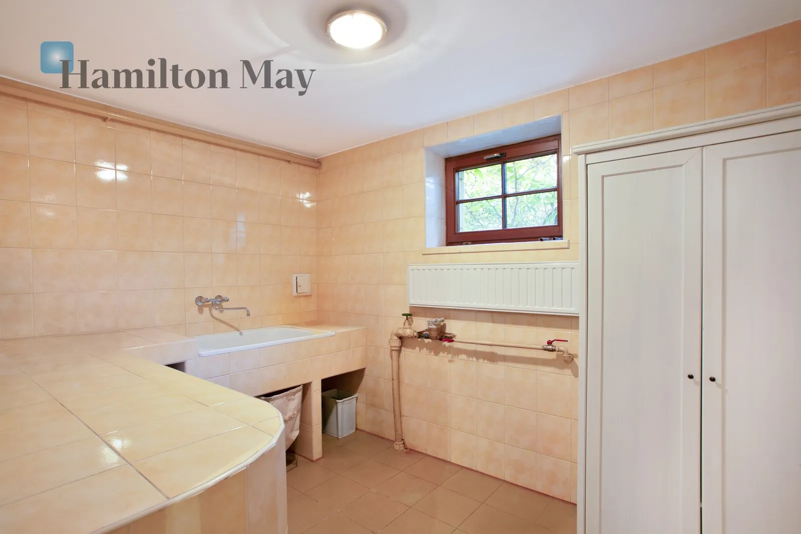 A spacious detached house in the immediate vicinity of Decjusza Park in Wola Justowska - slider