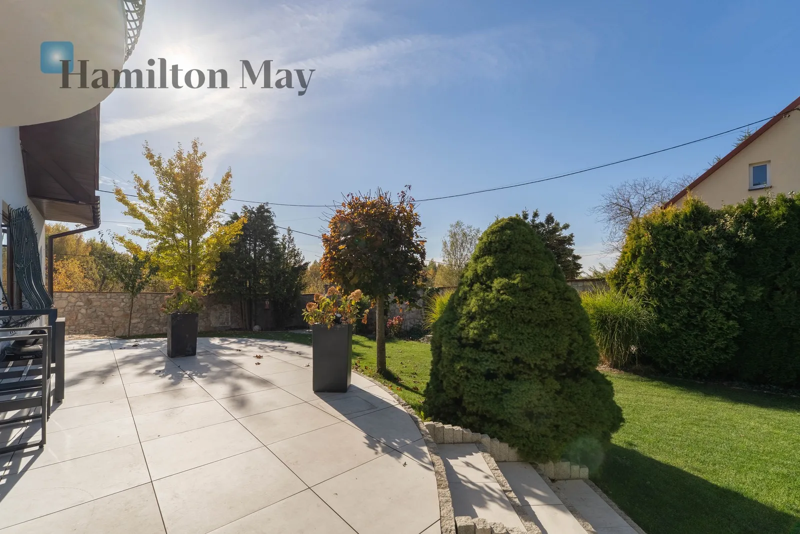 City: Modlniczka Street: Krakowska Region: Modlniczka Price: 3590000 PLN Bedrooms: 4 Bathrooms: 3 - slider