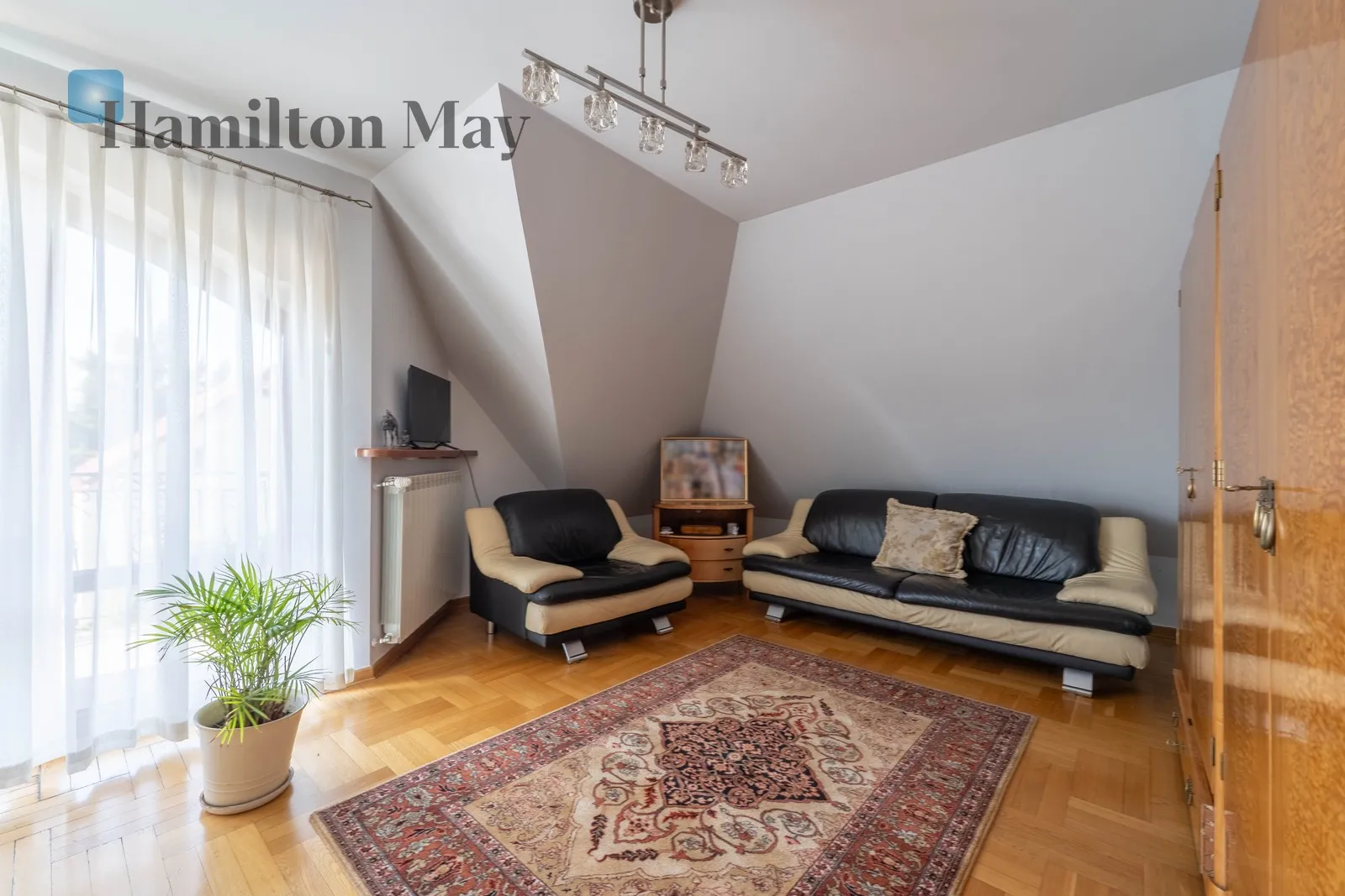 Region: Modlniczka Price: 3590000 PLN - slider