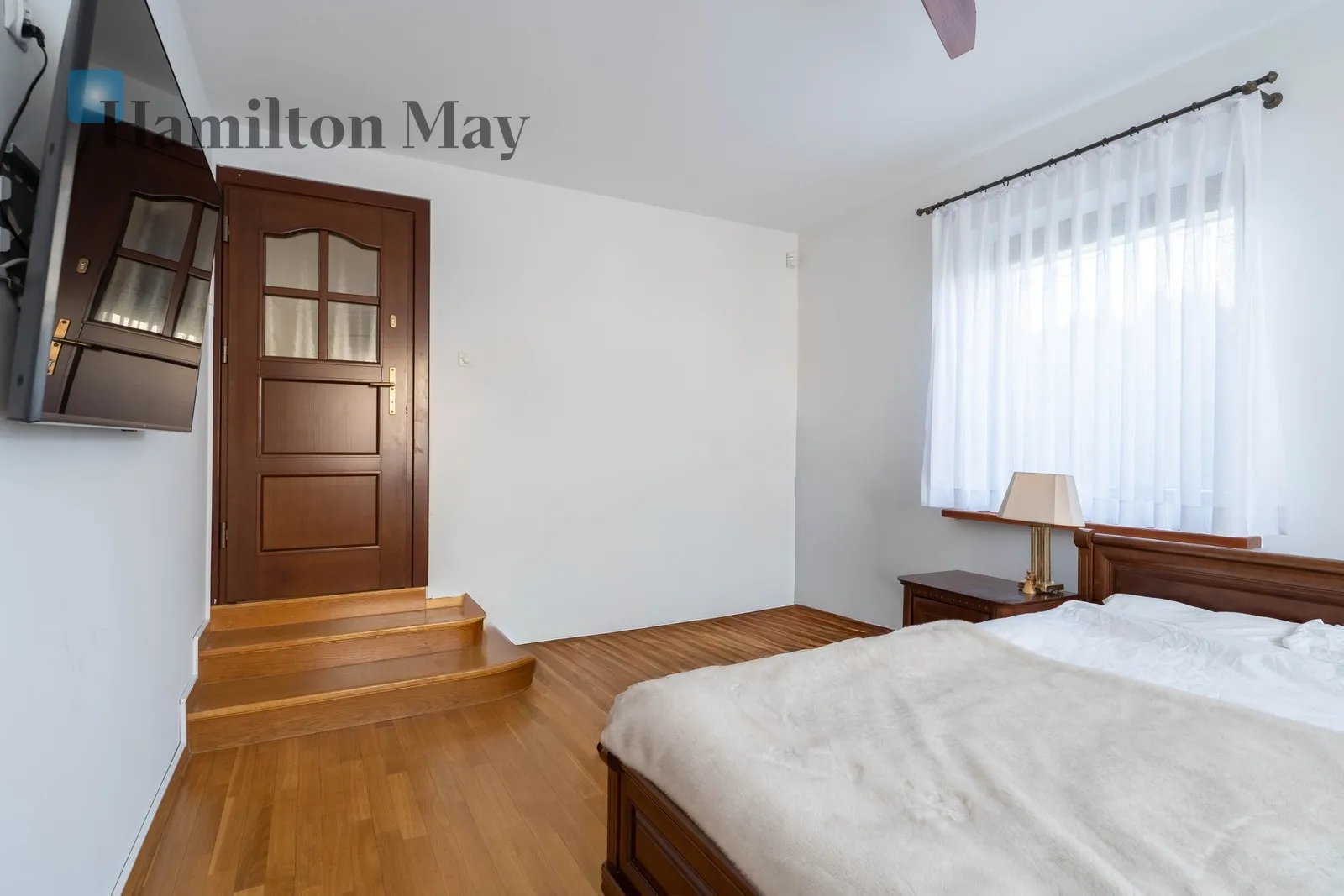 For sale a spacious and functional house located in Modlniczka, situated on a 7.5-acre plot - slider