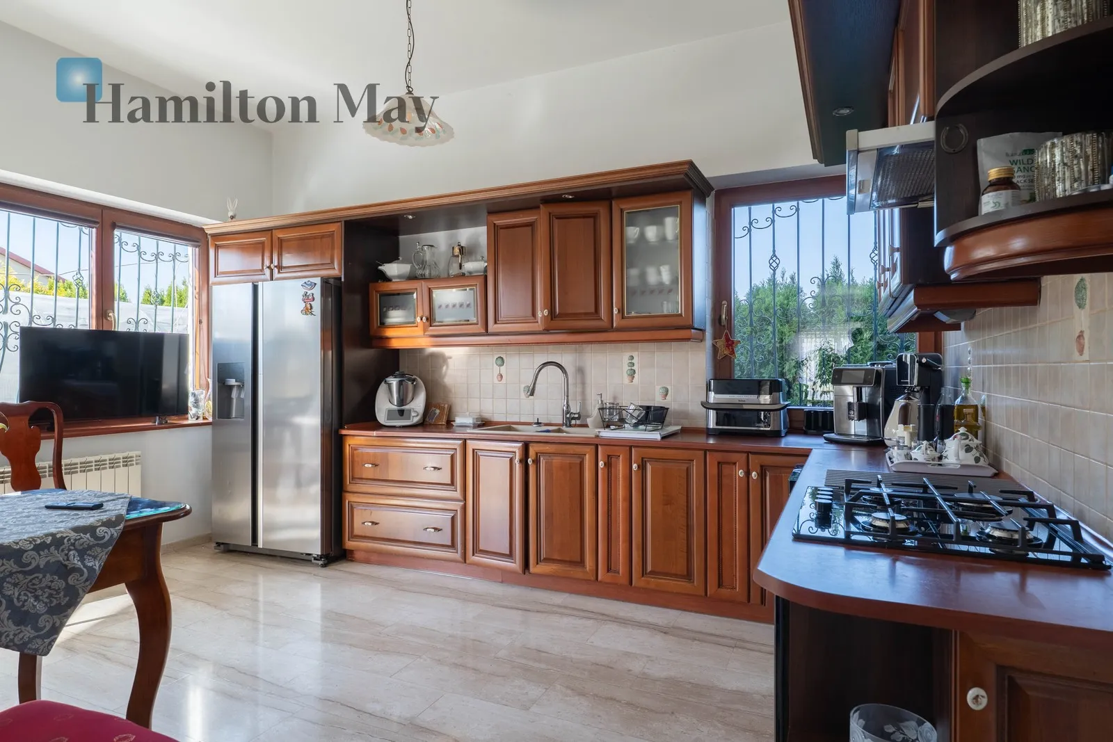 For sale a spacious and functional house located in Modlniczka, situated on a 7.5-acre plot - slider