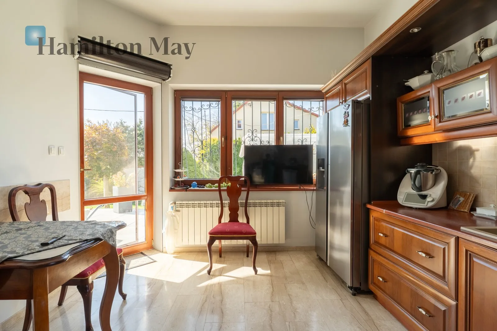 For sale a spacious and functional house located in Modlniczka, situated on a 7.5-acre plot - slider