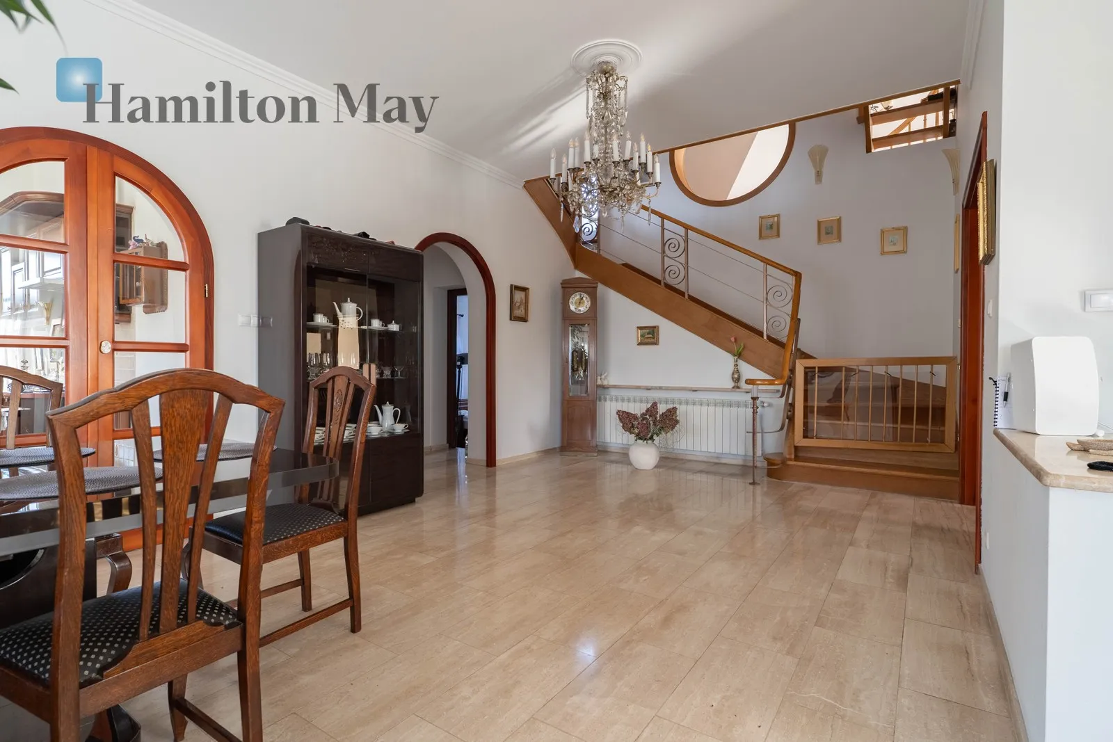 For sale a spacious and functional house located in Modlniczka, situated on a 7.5-acre plot - slider