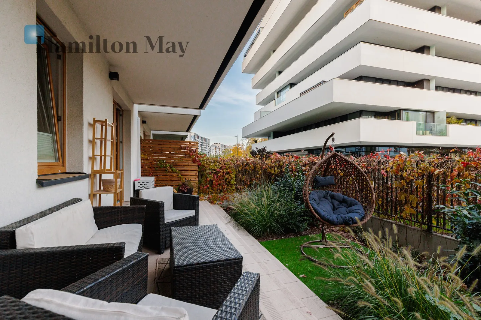 Subregion: Sady Żoliborskie Distance to centre: 4.29 km Price: 4200 PLN Bedrooms: 1 Bathrooms: 1 Size: 48m2 - slider