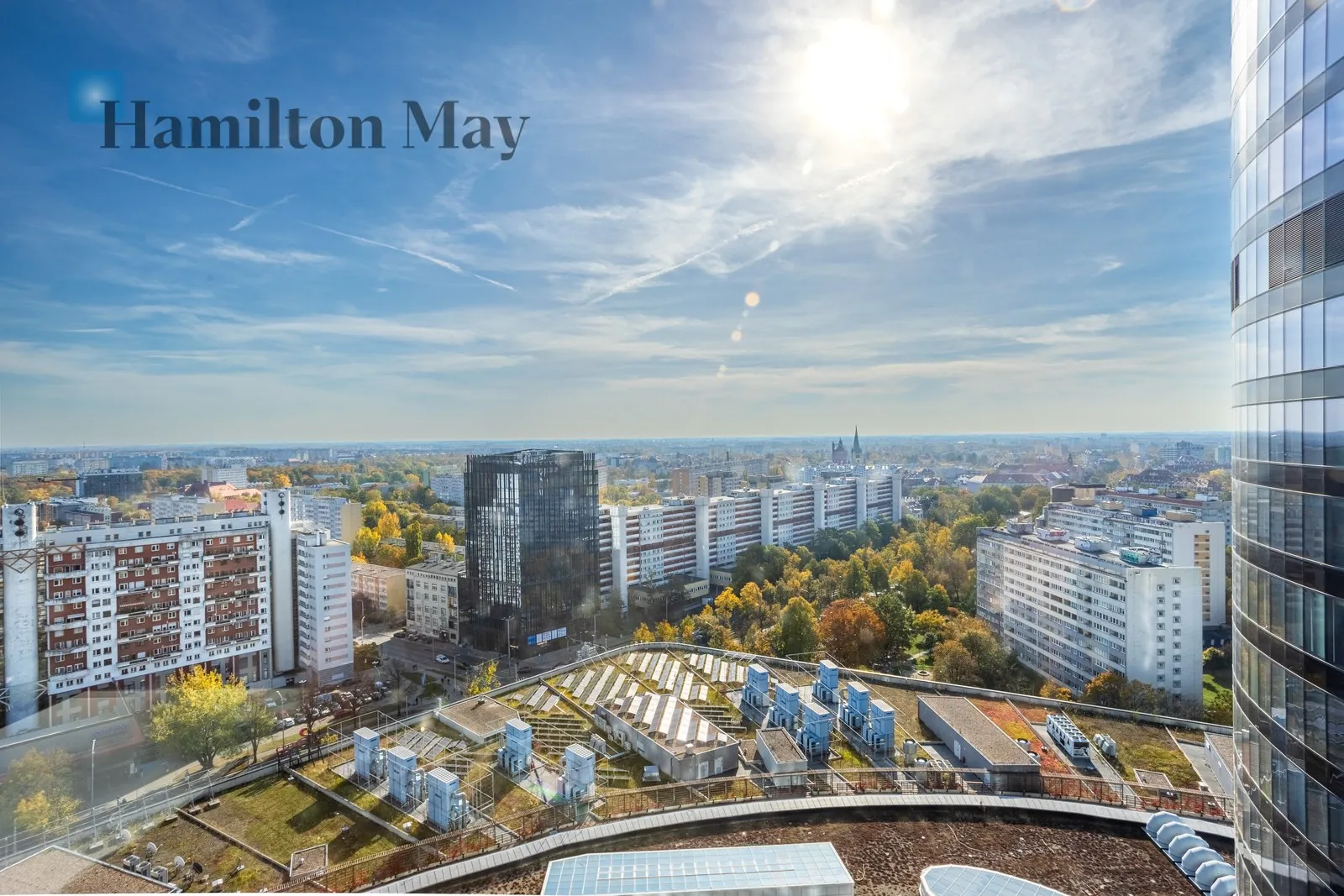 Level: 14 Price: 5500 PLN Bedrooms: 1 Bathrooms: 1 Size: 57m2 Price/m2: 96 PLN - slider