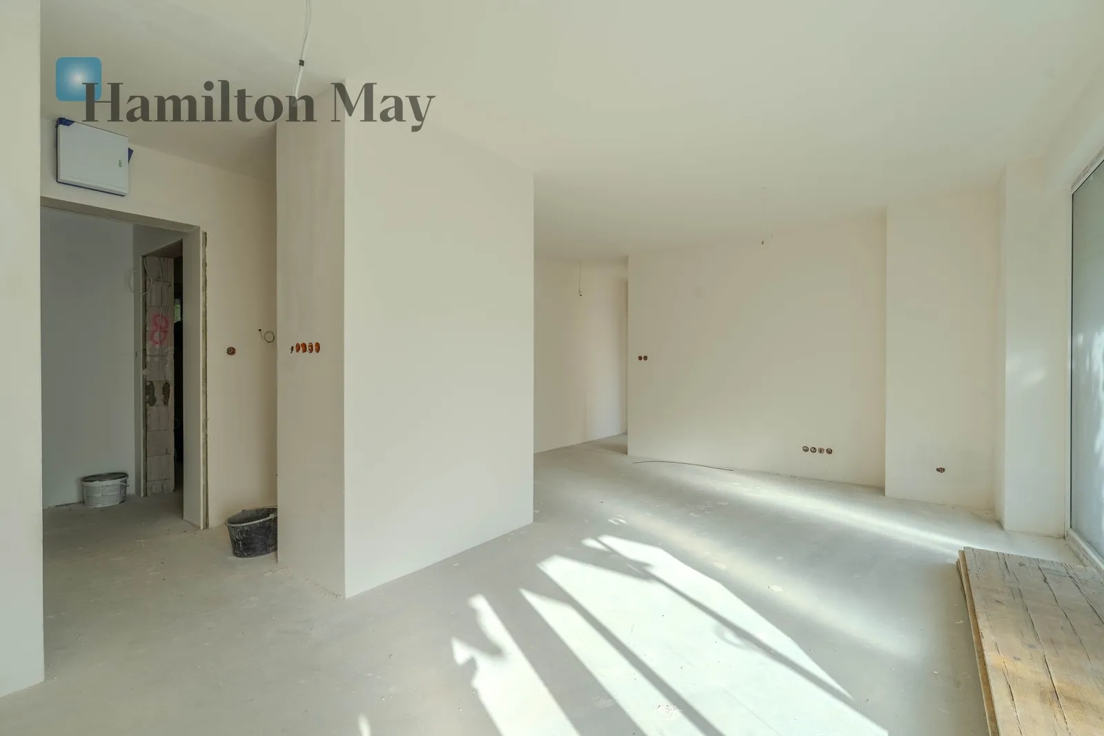 Bedrooms: 1 Bathrooms: 1 Size: 49m2 Price/m2: 21900 PLN - slider