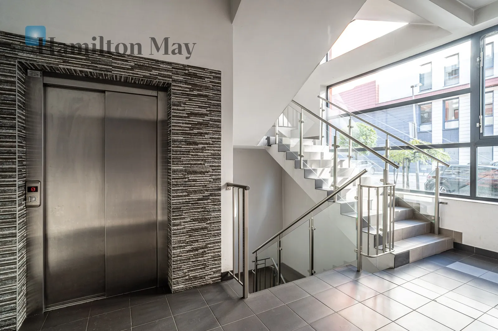 Level: 6 Price: 1070000 PLN Bedrooms: 2 Bathrooms: 1 Size: 58m2 Price/m2: 18448 PLN - slider